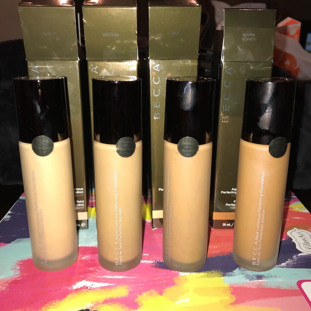 BECCA Aqua luminous perfecting foundation